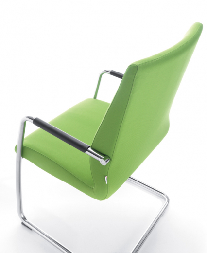 Freischwinger mit hoher Rckenlehne