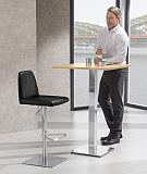 Steh- und Bistrotisch / eckig