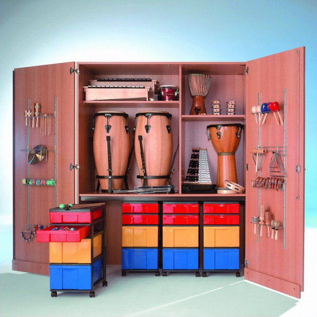 Musikinstrumentenschrank