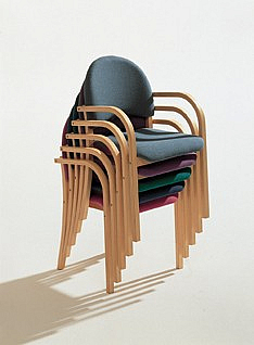 Holzstuhl mit Sitz- und Rckenpolster