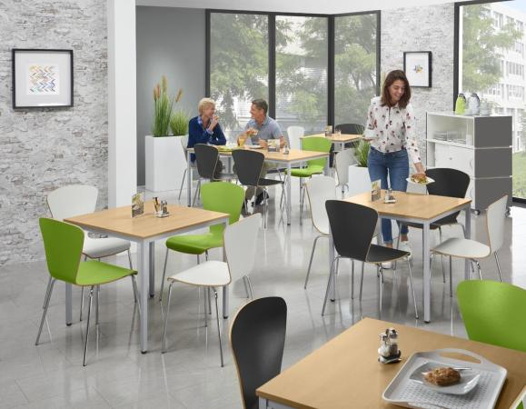 Konferenztisch mit Vierkantstahlrohr