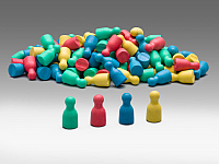 100 Spielfiguren in 4 Farben